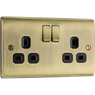 Imagen de Masterplug NBS22W Enchufe de Doble Polo Acero Cepillado, 13 A, 2 Canales, Color Blanco, nab22b