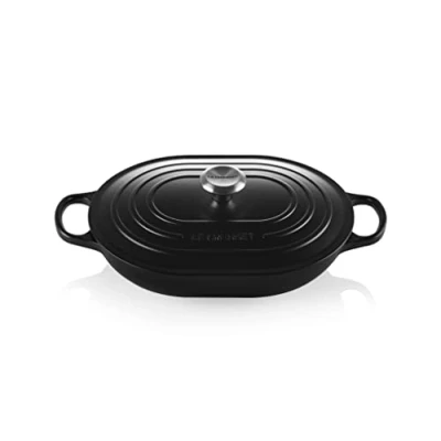 Imagen de Le Creuset Cacerola alargada de hierro fundido esmaltado Signature con asa auxiliar, para todo tipo placas y hornos, 31 cm, 3, 4 litros, Negro Mate, 21112310000430