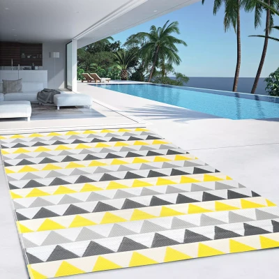 Imagen de IDMarket Alfombra exterior Sari Triangles Gris y Amarillo 270 x 370 CM