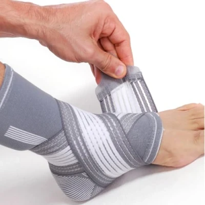 Imagen de NEOtech Care Tobillera ancha de sujeción Tejido ligero, elástico y transpirable Tira compresión ajustable Marca Gris (Talla L, 1 Unidad)