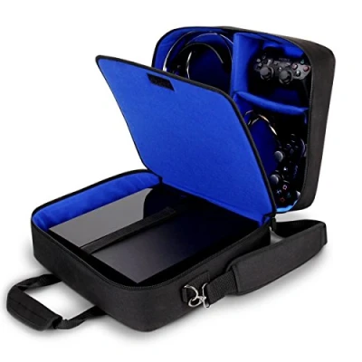 Imagen de USA GEAR Funda Bolsa de Transporte Consolas Compatible con Todos los Modelos PS4 y PS3 Correa Hombro Acolchada Almacenamiento Accesorios para Controladores, Cables Auriculares Azul
