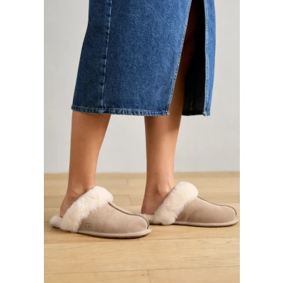Imagen de UGG Scuffette II Pantuflas, Mujer, Talla: 36, Sand Zapatos