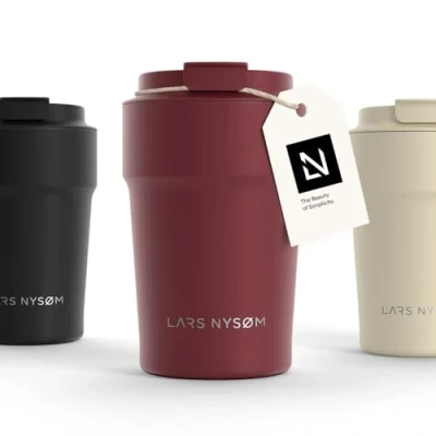 Imagen de LARS NYSØM Taza térmica café para llevar Termo de 0,38 litros con aislante Travel mug acero inoxidable a prueba fugas el y té (Berry Red, 380ml)
