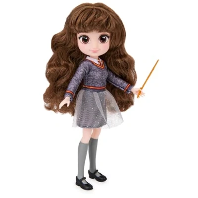 Imagen de HARRY POTTER WIZARDING WORLD MUÑECA Hermione GRANGER 20 CM Figura Articulada con Varita y Uniforme Hogwarts 6061835 Juguetes Niños 5 Años +