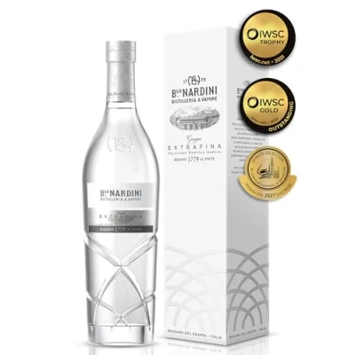 Imagen de Nardini Grappa EXTRAFINA 42% Vol. 0,7l in Giftbox