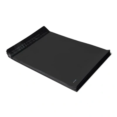 Imagen de Amazon Basics Bolsas de correo polietileno, sobres autosellantes, color negro, 25 x 33 cm, paquete 100