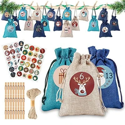 Imagen de Carehabi 24 calendarios de Adviento para rellenar, bolsas tela Navidad, calendario Navidad (24 tela, 48 pegatinas Adviento, pinzas madera), Lino+Verde+Azul
