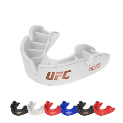 Imagen de protector bucal deportivo OPRO Bronze Level UFC para adultos y niños, con estuche dispositivo de ajuste, goma niños UFC, MMA, boxeo, BJJ (Blanco, Joven)
