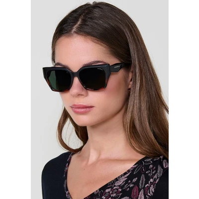 Imagen de Gafas de sol unisex efecto carey marrón con lentes negras degradadas