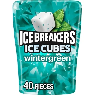 Imagen de ICE BREAKERS CUBES Sugar Free Wintergreen Gum, 40 Pieces (3.24 Ounce)