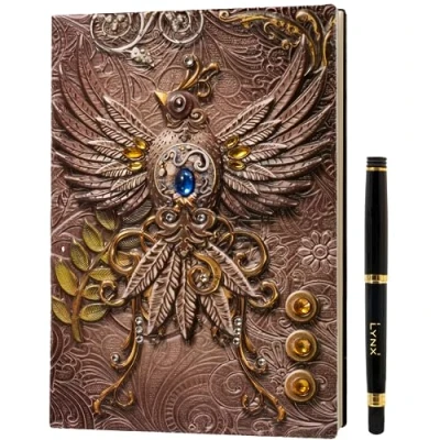 Imagen de LYNX DND Cuaderno/Libreta de 200 Páginas con Fénix Rosa 3D Cuero Sintético Notebook, Diario, Journal Compatible D&amp;D, Dungeons &amp; Dragons, Dragones y Mazmorras, RPG. Regalo para Dungeon Master