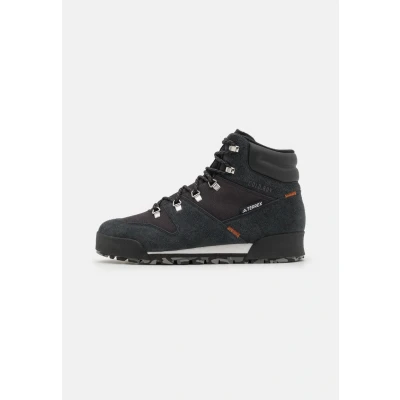 Imagen de Adidas Terrex Snowpitch COLD.RDY Hiking Zapatillas de senderismo, Hombre, Talla: 44 2/3, Core black/semi impact orange Zapatos