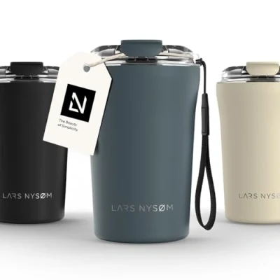 Imagen de LARS NYSØM Taza térmica Café para llevar con correa y Tapa Tritan Termo de 0,38 litros aislante Travel mug acero inoxidable a prueba fugas (Stone Blue, 380ml)