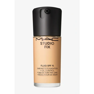 Imagen de MAC Studio Fix Fluid Base de maquillaje SPF 15 NC15 30 ml