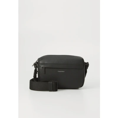 Imagen de Calvin Klein MUST Camera BAG Bandolera, Hombre, Talla: One Size, Black