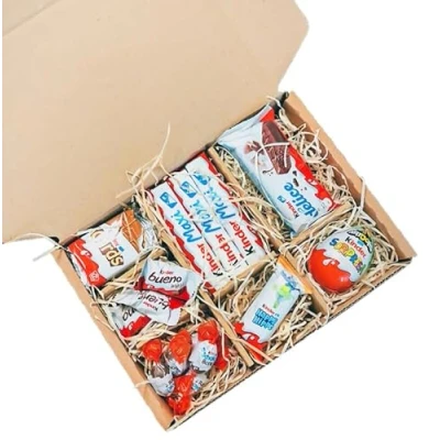 Imagen de Cestas de chocolate Kinder. Regalo original para amantes del Kinder Bueno, Cards, Ferrero Rocher y las barritas (Txiki)