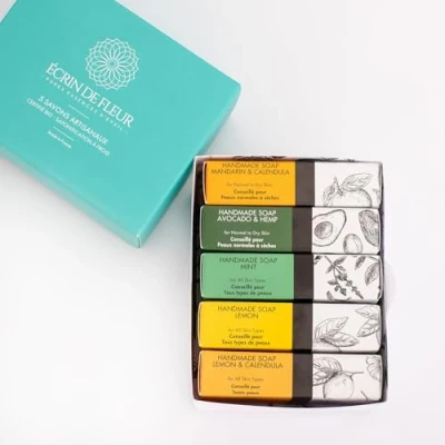 Imagen de Écrin de Fleur Pack 5 jabones artesanales ecológicos (Jabón Mandarina y Caléndula, Jabón Menta, Aguacate Cáñamo, Limón, Limón Caléndula)