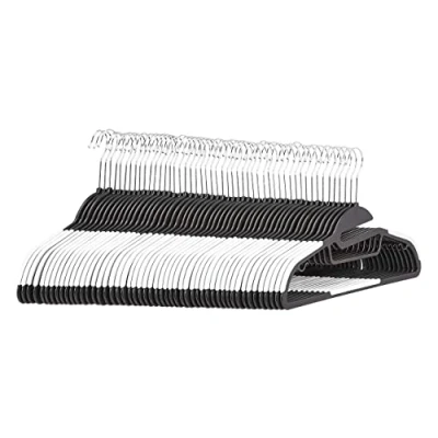 Imagen de Amazon Basics Perchas de plástico, resistentes, antideslizantes, con barra horizontal goma, Paquete 50, Blanco