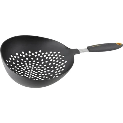 Imagen de Fackelmann Soft Colador con Mango, Escurridor de Alimentos, Adecuado para Pasta, Fruta y Verdura, Mango Ergonómico Tacto Suave, Color Gris Naranja, 36 cm, 1 ud.