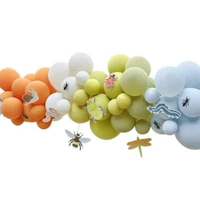 Imagen de Ginger Ray Arco de globos espeluznantes con 55 látex y 10 recortes para tarjetas, decoración fiesta cumpleaños niños, tamaño mediano