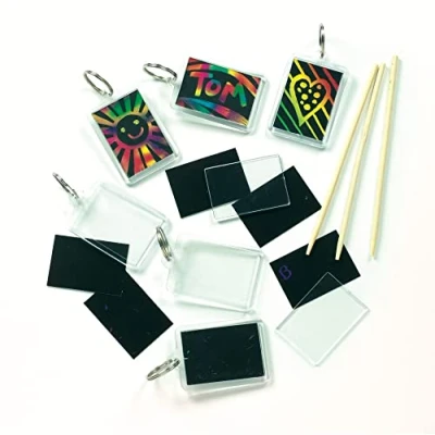 Imagen de Baker Ross EK5286 Llaveros para Rascar Manualidades Creativas Scratch Art Niños Perfectas Crear Decoraciones y Adornos Personalizados (Pack de 6), Colores Variados, 50 mm x 40