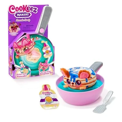 Imagen de Cookeez Makery Pancake Treatz. mezcla y voltea un mejor amigo de peluche. Coloca tu panqueques en la sartén sorpréndete cuando peluche interactivo perfumado se salga. Los