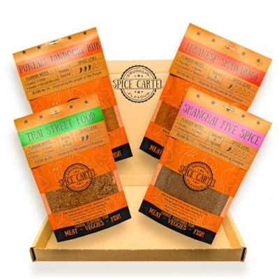 Imagen de La colección de comida callejera asiática Spice Cartel Herb y Blends desde todo Asia. Hecho a mano con amor en el Reino Unido. 4 * 35 g bolsas resellables.
