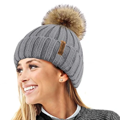 Imagen de TOSKATOK® Invierno de Las Mujeres Costilla Punto Hat/Beanie con Desmontable Piel Falsa Chunky Pom Bobble Grey