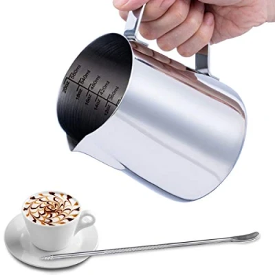 Imagen de Emsmil 600ml Jarra para Leche Acero Inoxidable Plata Taza de Café Espumar con Marca Medición y Lápiz Artístico Jarritas Barista Cafetera Jarras Decorativas