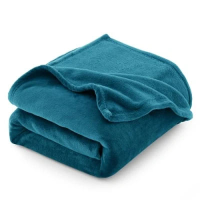 Imagen de CozyLux Manta Franela Reversible para Cama 90, Sofá 130x150 cm, de Microfibra, Suave, Cálida, Transpirable, Turquesa