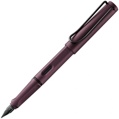 Imagen de Lamy safari scarlet Pluma estilográfica con empuñadura ergonómica y plumín de acero pulido en tamaño EF ideal para cualquier escritura caligrafía incluye cartucho T 10 azul Diestro