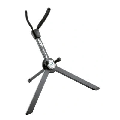 Imagen de K&amp;M 14330 Soporte para saxofón Jazz, negro, aluminio con estuche altura 31 cm transporte a prueba de fallos