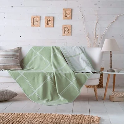 Imagen de VIALMAN Manta Multiusos, Fular Cubre Sofá Nature 3 150 x 200 Color Verde Plaid
