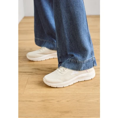 Imagen de Skechers Performance GO WALK FLEX Bungee Zapatillas para caminar, Mujer, Talla: 38, Taupe Tela