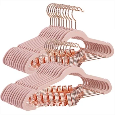 Imagen de Songmics CRF14PK24 Perchas Pantalones, 24 Piezas, 42 cm, con Pinzas Ajustables y Gancho Color Oro, Percha de Terciopelo Antideslizante, Ahorro Espacio para Faldas, Rosa Claro, Estándar