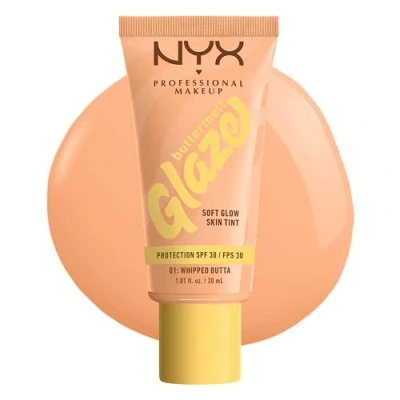 Imagen de NYX Professional Makeup Base de Maquillaje Iluminadora Buttermelt Glaze, Acabado Natural y 12H Duración, Con SPF 30, Para Todo Tipo Piel, Tono: 01 Whipped Butta