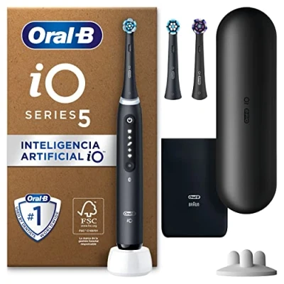 Imagen de Oral B iO 5N Cepillo De Dientes Eléctrico con Mango Recargable, 3 Cabezales y Estuche Viaje, Diseñado por Braun Negro