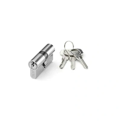 Imagen de Yale Y53050HNLC Cilindro Estándar YL5 Niquelado 30 x 50 mm Llave Leva Corta