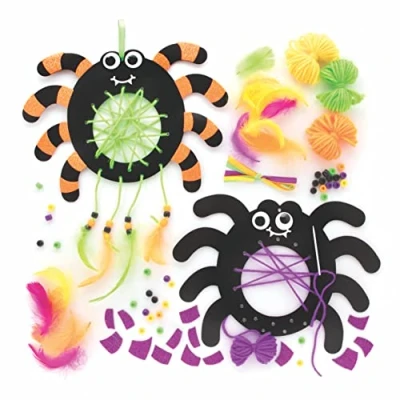 Imagen de Baker Ross FE697 Juego de 4 kits arte atrapasueños araña, haz tu propia tarjeta, kit atrapasueños, y manualidades Halloween para que los niños hagan decoren, araña