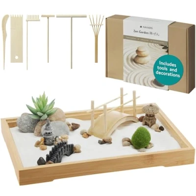 Imagen de Navaris Set de Jardin Zen Jardín Japones Completo Rectangular Arena Blanca Yin Yang para Meditacion y Decoracion con Linterna Pagoda Miniatura