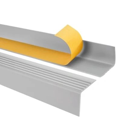 Imagen de Quest Perfil autoadhesivo de PVC para bordes escaleras, 50 x 42 mm, gris claro, 80 cm
