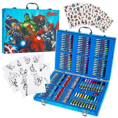 Imagen de Marvel Avangers Spiderman Set Estuche de Colores para Niños Rotuladores, Lápices Colores, Crayones Más 130 Piezas (Multicolor Avengers)