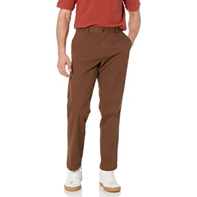 Imagen de Amazon Essentials Pantalón Chino con Parte Delantera Plana Resistente a Las Arrugas y de Corte Clásico (Disponible en Tallas Grandes Largos Especiales) Hombre, Marrón, 34W / 31L