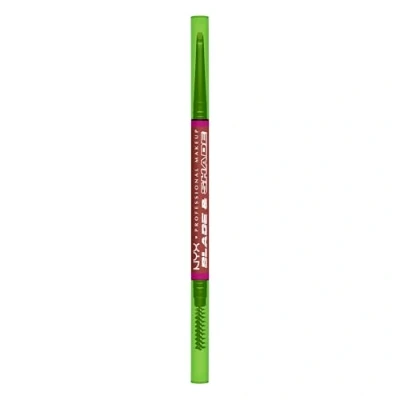 Imagen de NYX Professional Makeup Lápiz de Cejas Doble Punta, Definidas y Rellenas, Fórmula Vegana Larga Duración, No Transfiere, Blade &amp; Shade, Tono: 06 Rich Auburn