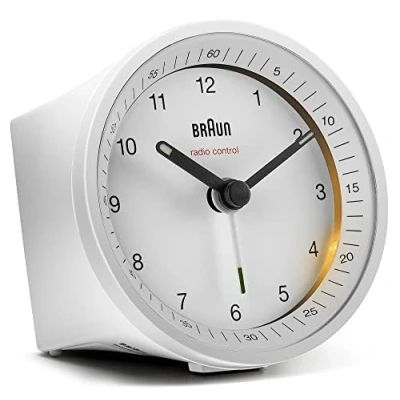 Imagen de Braun Classic Radio Controlled Analogue Alarm Clock For Central European Time Zone (DCF/GMT+1) with Snooze and Light, Quiet Quartz Movement, Crescendo Beep in White, Model BC07W DCF.