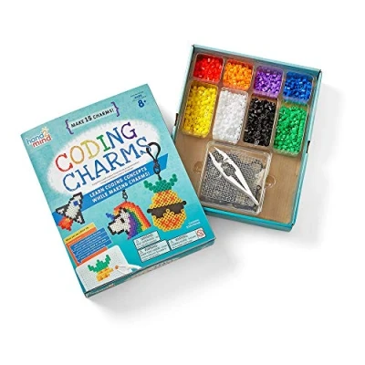 Imagen de Learning Resources Colgantes codificados , 15 experimentos científicos para niños de entre 8 y 12 años, libro actividades, codificación, kit cuentas fusibles, 18 diseños 16 llaveros