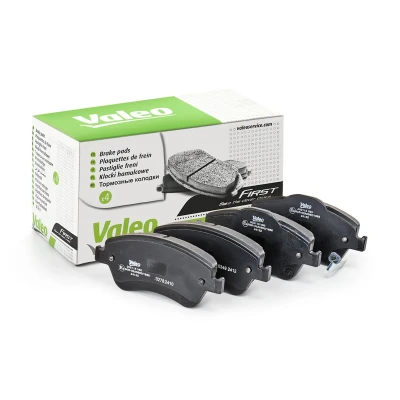Imagen de VALEO 302115 Juego de pastillas freno FIRST Eje delantero con contacto avisador desgaste Chapa antichirridos TOYOTA: Auris Hatchback