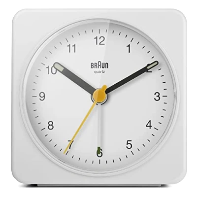 Imagen de Braun Classic Analogue Alarm Clock with Snooze and Light, Quiet Quartz Sweeping Movement, Crescendo Beep in White, Model BC03W.