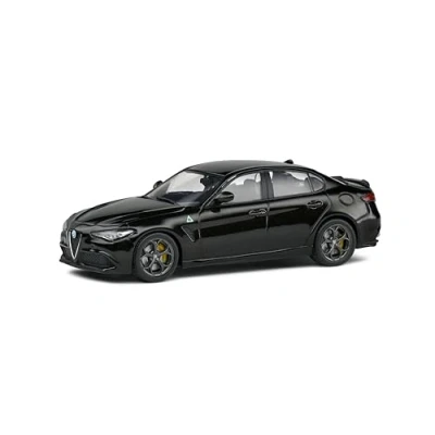 Imagen de Solido Modelo de Coche a Escala 1:43 Alfa Ro Giulia Quad Negro