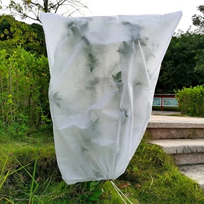 Imagen de MAILEKT 2 PCS Funda para Plantas, Cubre Plantas Invierno, Cubierta Protección, Protección Cubiertas de contra Heladas 100 x 80 cm